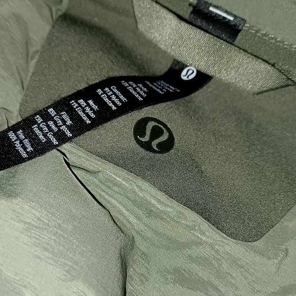 Used green Women Lululemon jacket - Picture 3 of 5